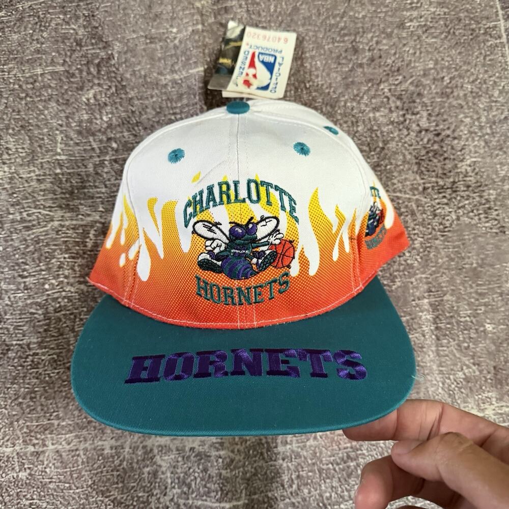 NWT Men's Vintage 90's Charlotte Hornets On Fire All Over Print Snapback Hat Cap